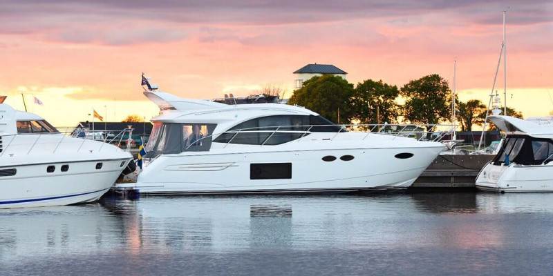 Princess 49 Chablis by Danne & Erica Carlgrip