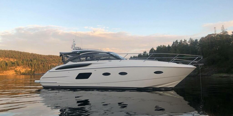 Princess V39 White Pearl by Karl & Maria Emanuelsson